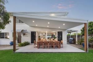 Ocean Villa Prime Bokarina Beach Location with Pool