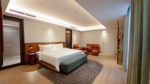 ARTOTEL Living World Grand Wisata Bekasi