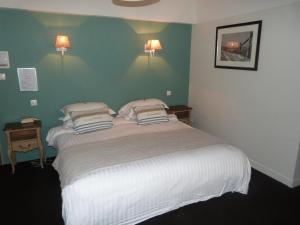 Hotels Hotel Les Embruns : photos des chambres