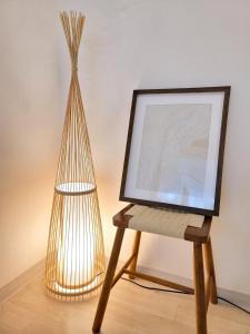 Shinchon Station 4min Walk, 2BR Family Friendly Spacious Stylish