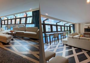 Modern two bedroom at Espana by miHouse Hosting