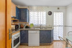 Family friendly patio and poolview