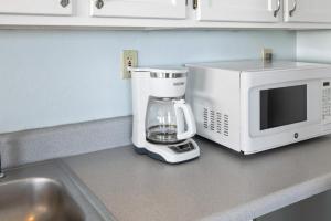 Tropical Tranquility at Harbour Master Suites