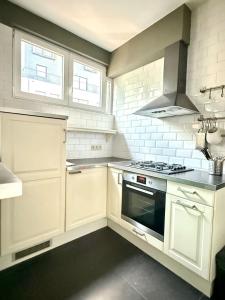 3 min to the Grand-Place 6 min to Manneken Pis & Sleeps 6