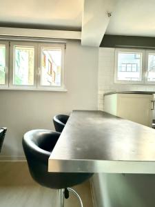 3 min to the Grand-Place 6 min to Manneken Pis & Sleeps 6