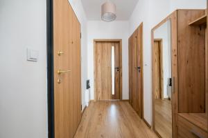 Bokserska Apartment with FREE Parking by BookingHost