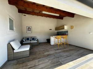 Villa Rochevida - Piscine - Près dAvignon et du Pont du Gard