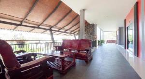 OYO 75343 P TWO P Resort