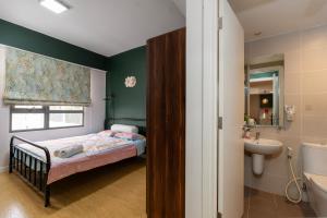 Capacious apartment 2 BRs in Masteri Thao Dien