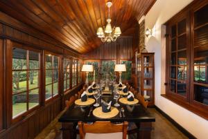 Garfield Bungalow by TONIK - 4BR Private Bungalow in Haputale - Mountain Views