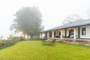 Garfield Bungalow by TONIK - 4BR Private Bungalow in Haputale - Mountain Views