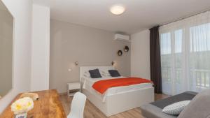 Villa Elena - Makarska by Villas Guide