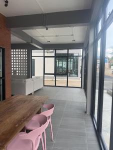 Glasshouse 4 - 2 bed house close to Chaloklum beach