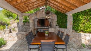 Villa Piplica-Makarska by Villas Guide