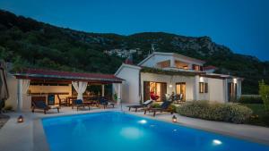 Villa Filomena - Omis by Villas Guide