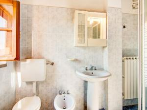 Farmhouse in Monte Santa Maria Tiberina with garden