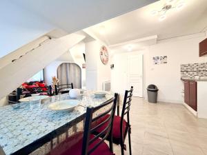 Aux Trois Ferries - Vue Port