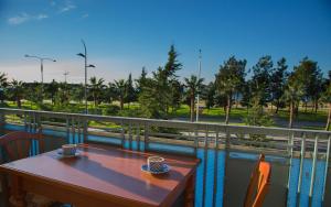 Seaside Luxury Apartment