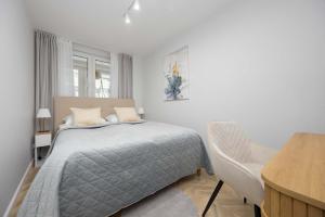 Cosy Apartment in the Centre Remote Work by Noclegi Renters