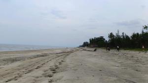 Alhambra Beach Staycation - Bachok