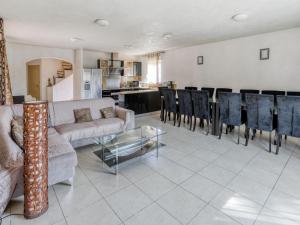 Cosy holiday home in Tuscany with shared swimming pool