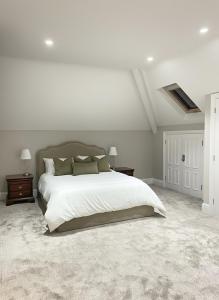 Luxury Private Apartments - Close to Town Centre