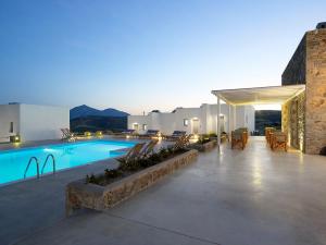 Lithos Luxury Rooms (Adults Only)