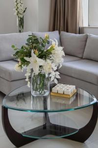 Frank Porter - Damac Cour Jardin