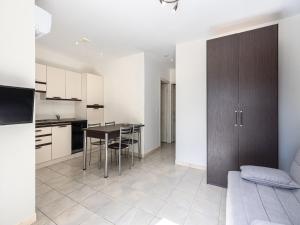 Lisa Maria E N60 3P7