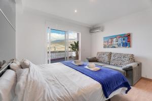 Apartment 3 Bedrooms Heated Pool