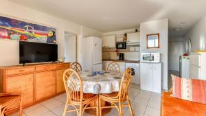 Alizea Beach A N101 3P6