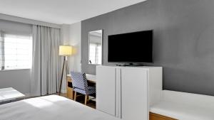 822 I Beautiful King Hotel Room