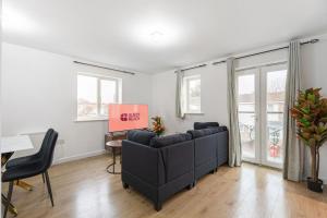 GuestReady - Modern Retreat in Londons Docklands