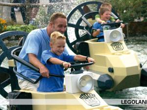 4 person holiday home on a holiday park in Hemmet