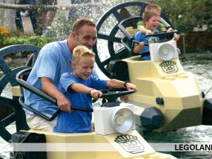 4 person holiday home on a holiday park in Hemmet