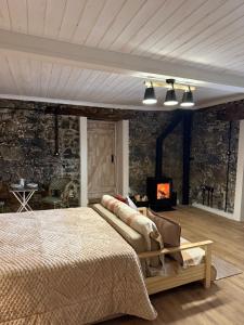 Aprosmeno Jacuzzi House 6