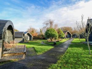 Glamping Tri Pod 8 - Gower