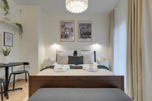 Granaria Calm & Elegant Studio - Prime Location & Bathtub by Downtown Apartments