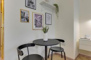 Granaria Calm & Elegant Studio - Prime Location & Bathtub by Downtown Apartments