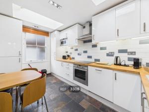 Modern 1BDR Retreat Near Queens Park In Brighton