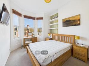 Modern 1BDR Retreat Near Queens Park In Brighton