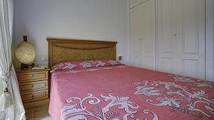 Private Terrace Home with Parking & Pool