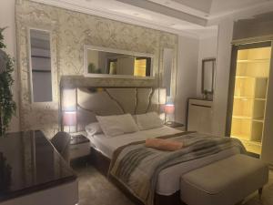 villa with private heated pool sheik zayed compound