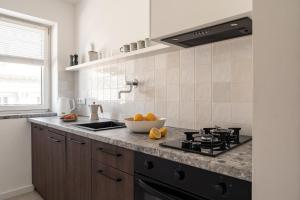 Japandi Old Town Miodowa by VAYA STAYS