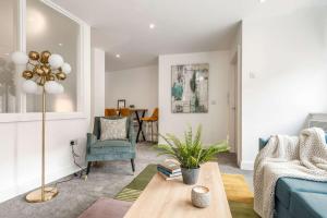 Modern Studio Apartment in Central Rotherham