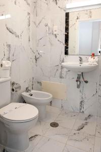 Sunflower Apartments by Delilah Collection