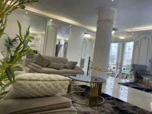 villa with private heated pool sheik zayed compound