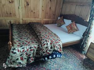 Normandi group of Houseboats