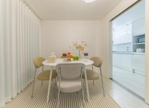 7 minutes from Seoul Sinrim Station, 3 minutes from Danggok StationNear Seoul National UniversityClean and cozy Jo un Stay in Sinrimdong