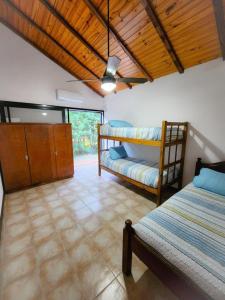 Casa Quinta con cancha de Padel en Colastine, SFe